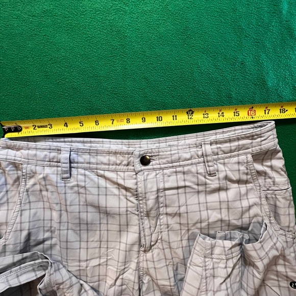 Lululemon Men's Plaid Golf Shorts Size 36 Beige Casual Outdoor Athletic - Picture 12 of 13